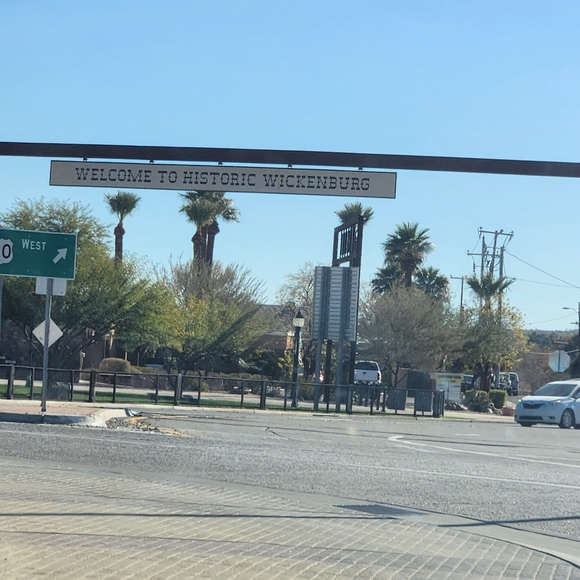 Meet your Posher, Jessica - Picture 14 of 16